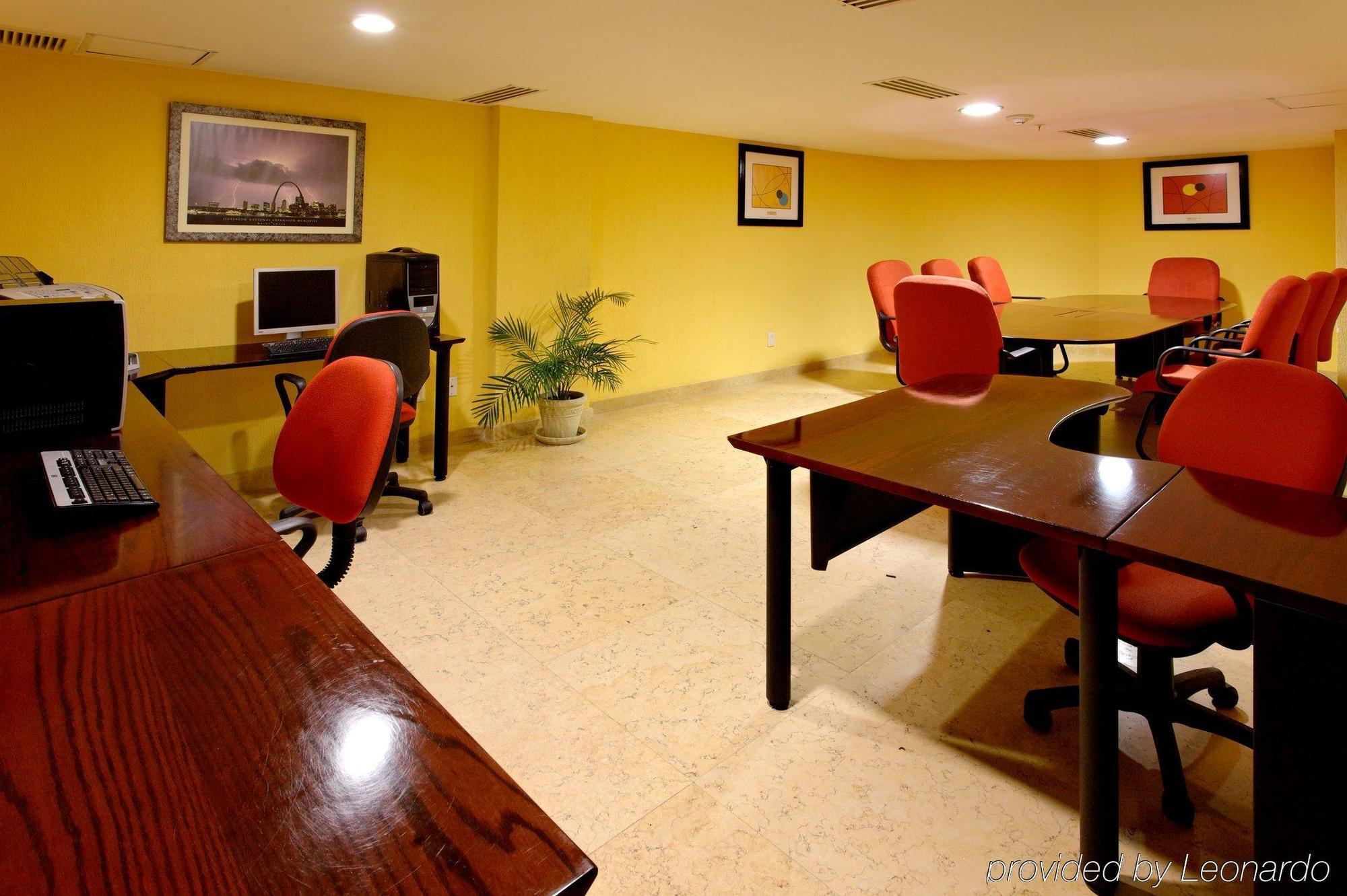 Holiday Inn Express Nuevo Laredo By Ihg Facilidades foto